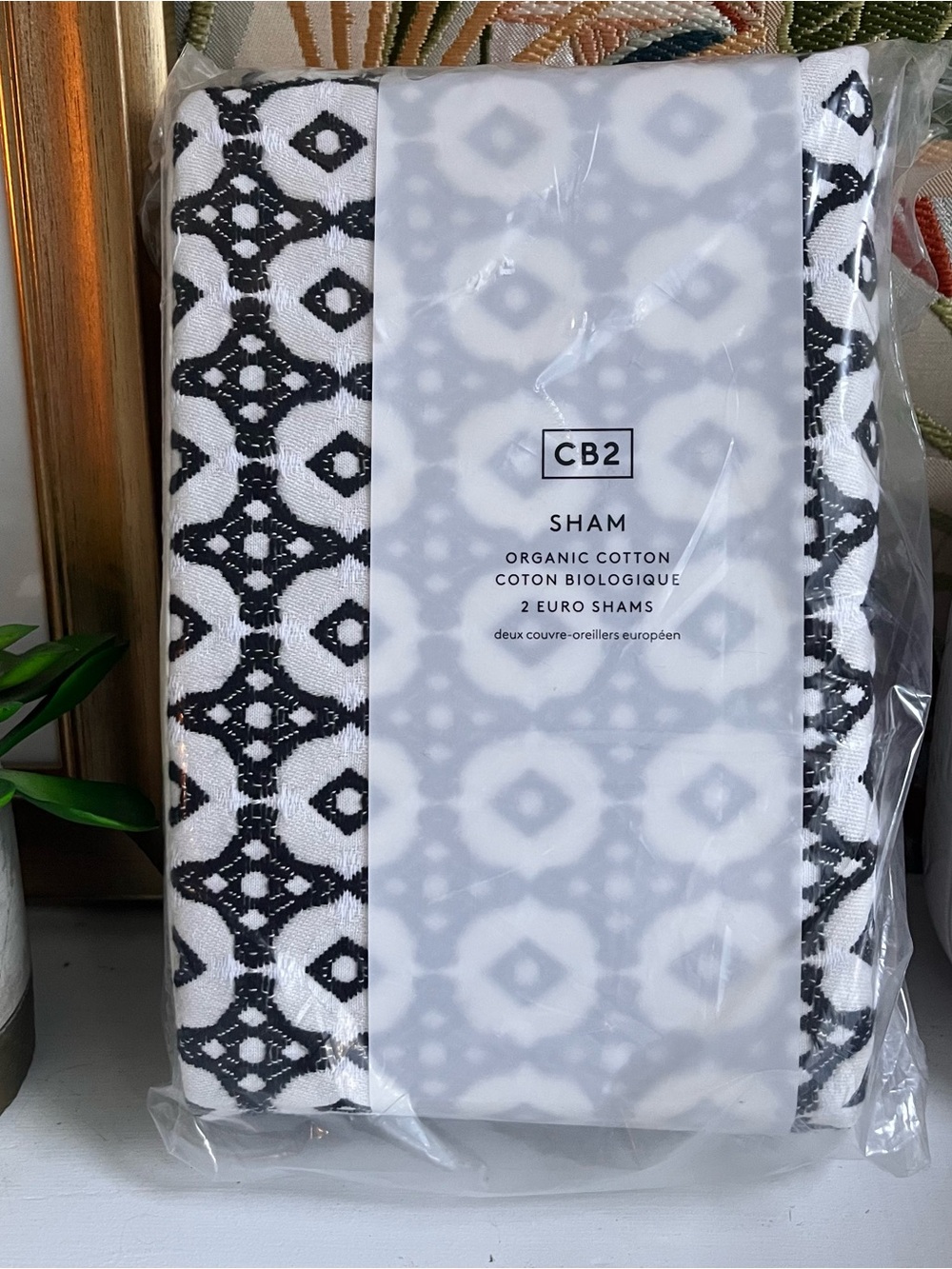 CB2 Melina Organic Cotton Black And Warm White Euro sham set of 2 new